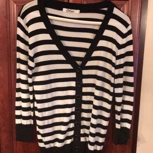 Black/white striped cardigan ❤️
